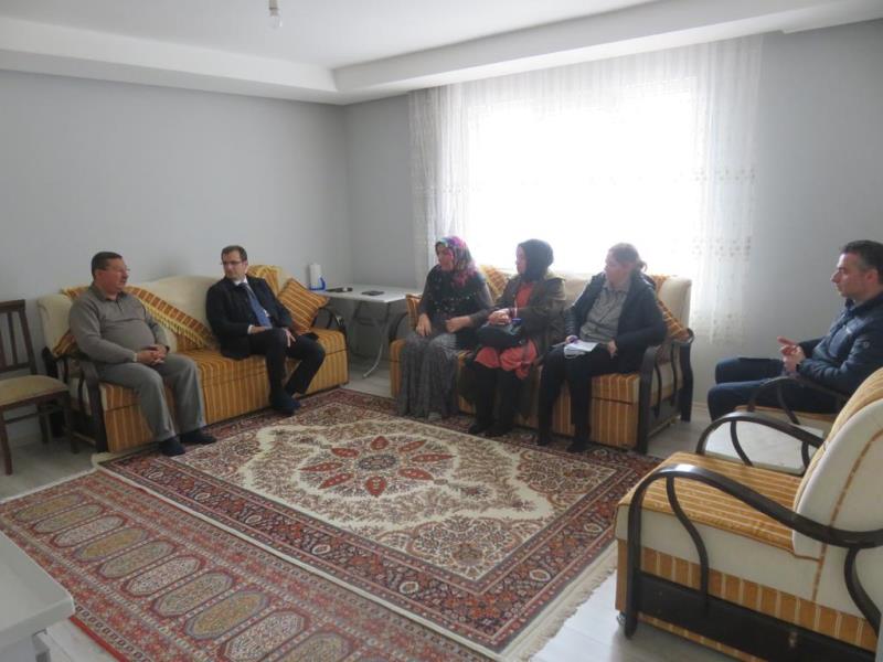 Kaymakamımız Sayın Ali GÜLDOĞAN Deprem Bölgesi Adıyaman İlinden İlçemize gelen OĞUZHAN  ailesini ziyaret etti.